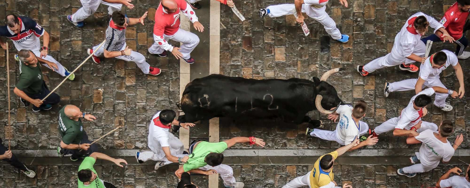 Oameni si tauri la Pamplona